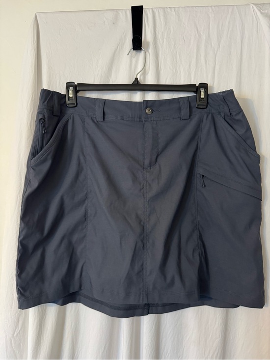 Duluth Trading Co Dresses & Skirts - Women's Duluth Trading Woman’s Dry on the Fly Active Tech Skort in Slate ink.